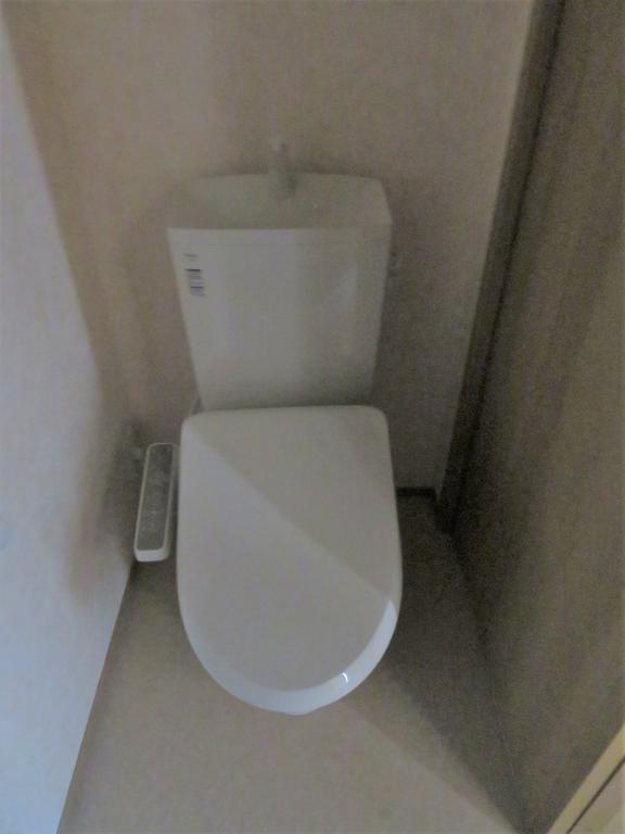 トイレ　ウォシュレット付き！