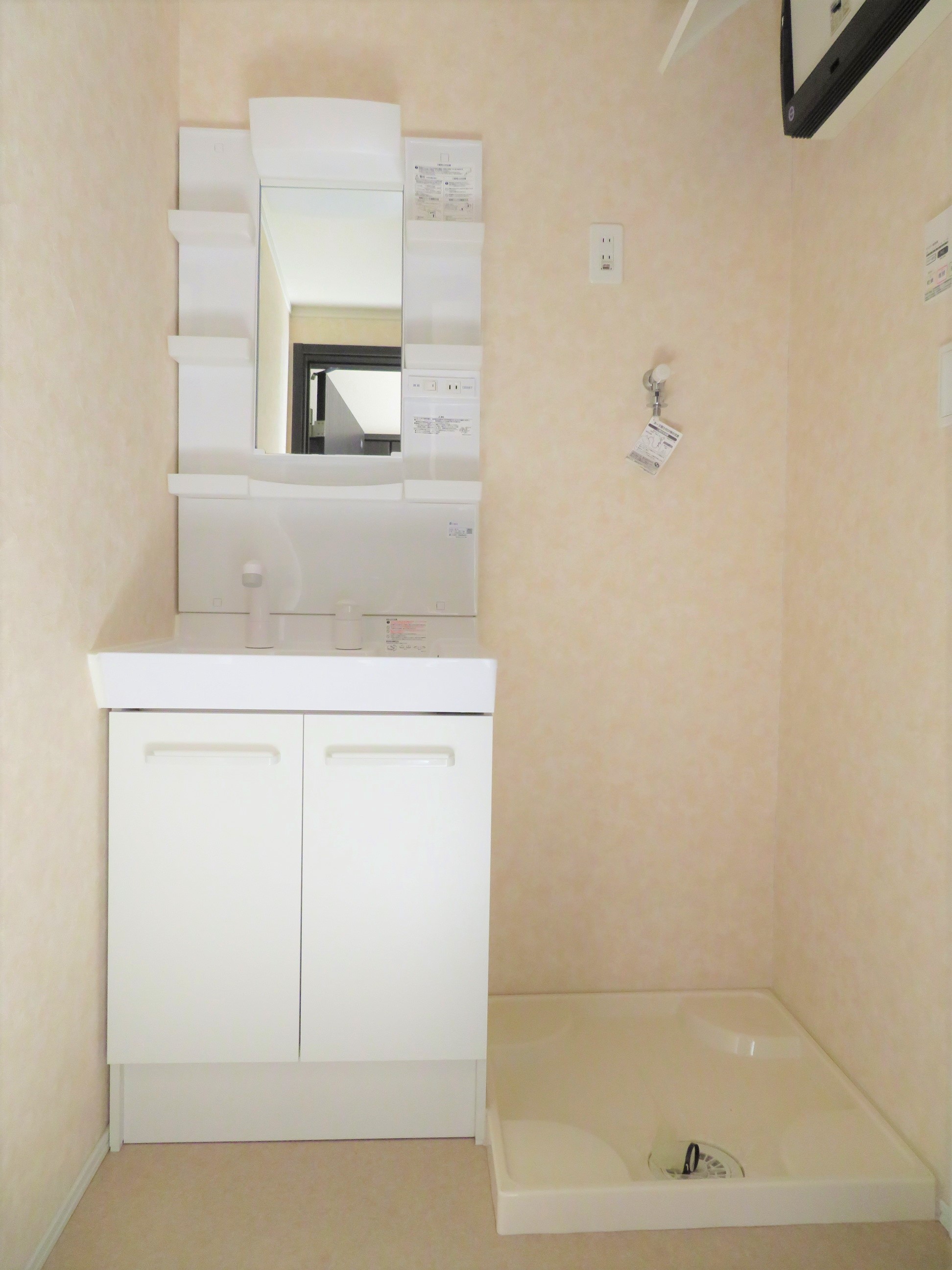 洗面設備　独立型洗面台！忙しい朝に便利です☆