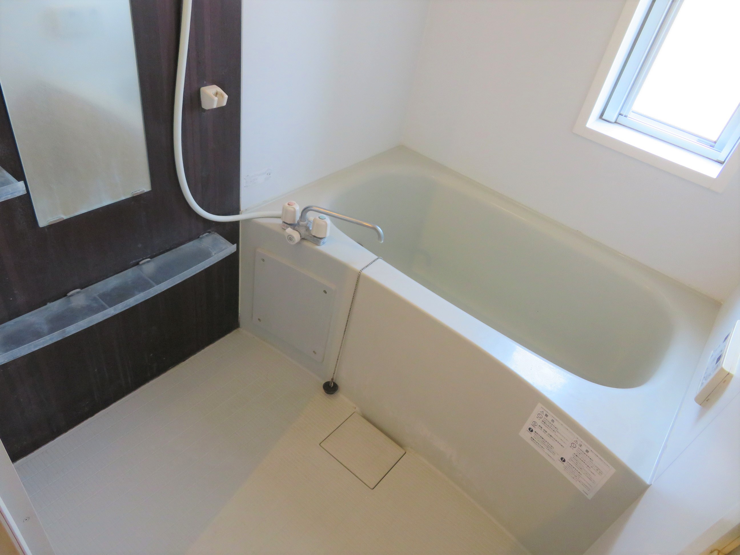 バス・シャワールーム　追い炊き・浴室乾燥機付き！経済的ですね！