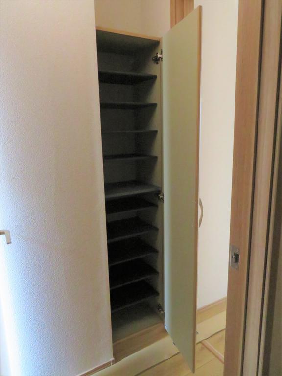 玄関　シューズボックス付き玄関です！大容量です☆