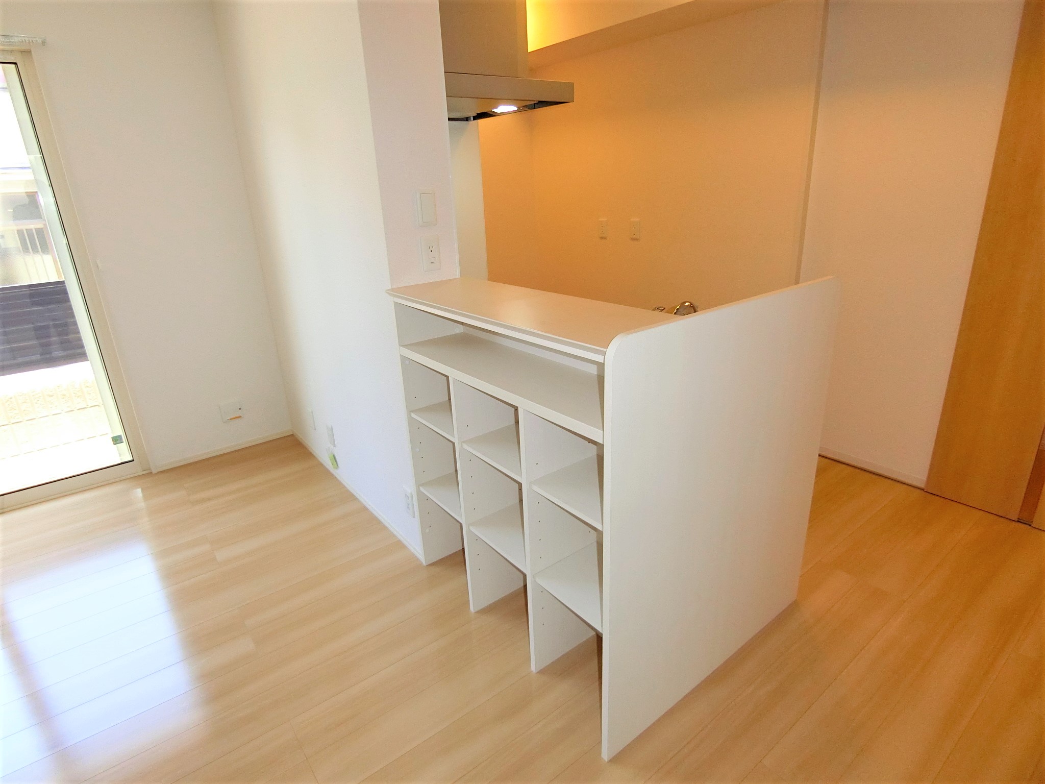 その他　お洒落なカウンターシステムキッチンです☆