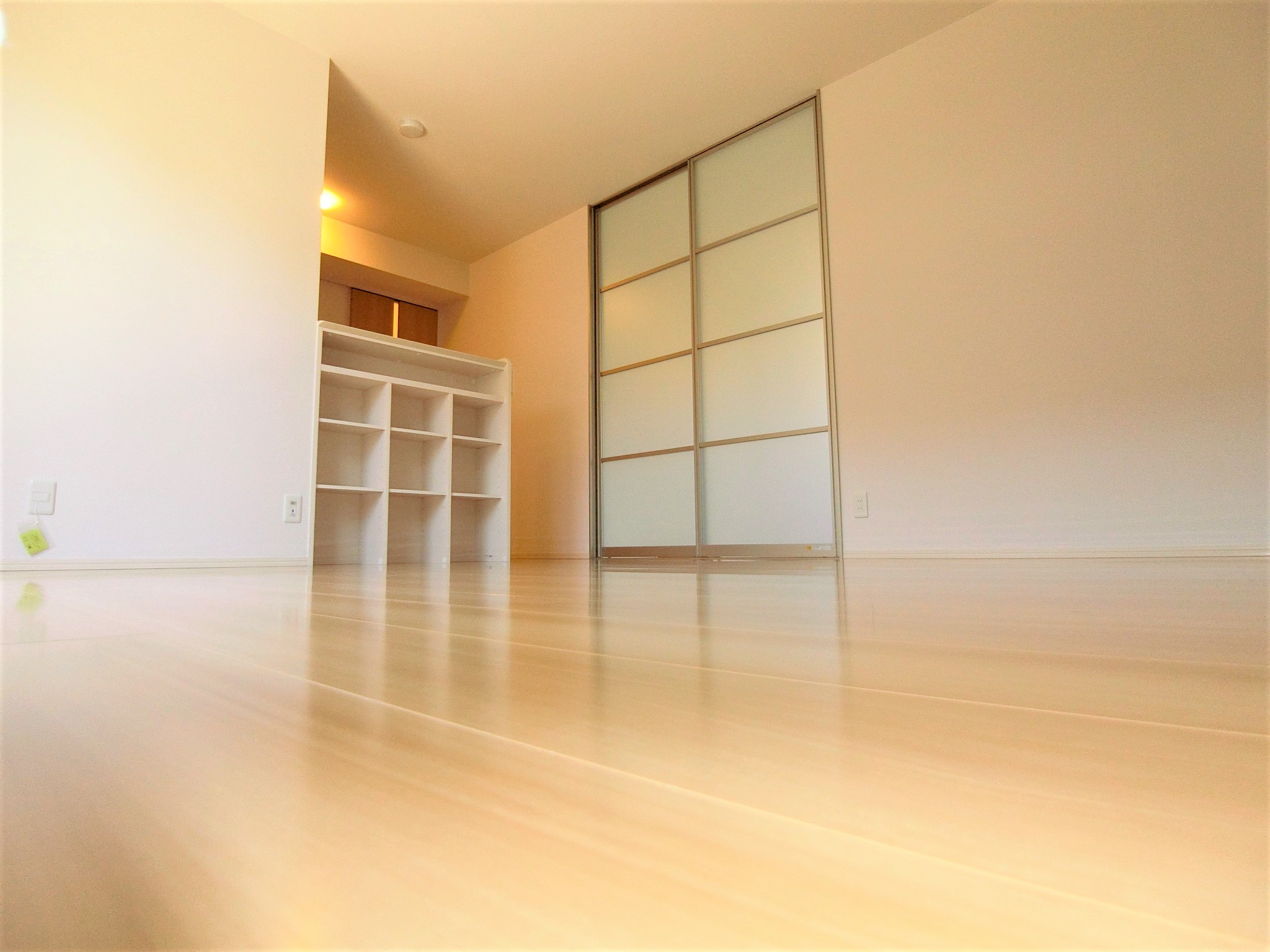 その他設備　お洒落なカウンターキッチン完備の明るいリビングです☆