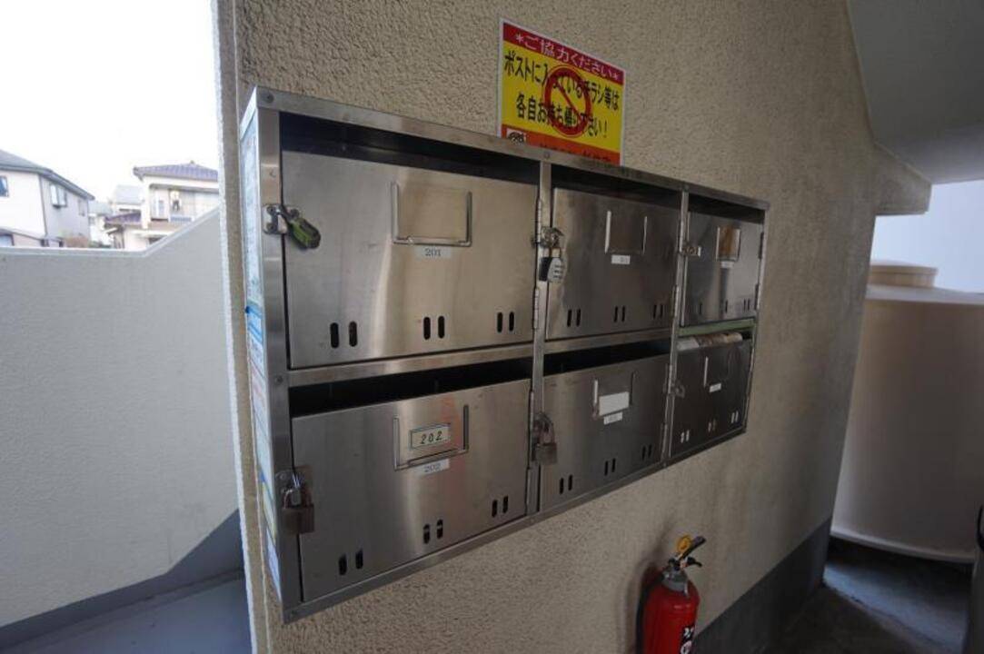 エントランス　メールBOX