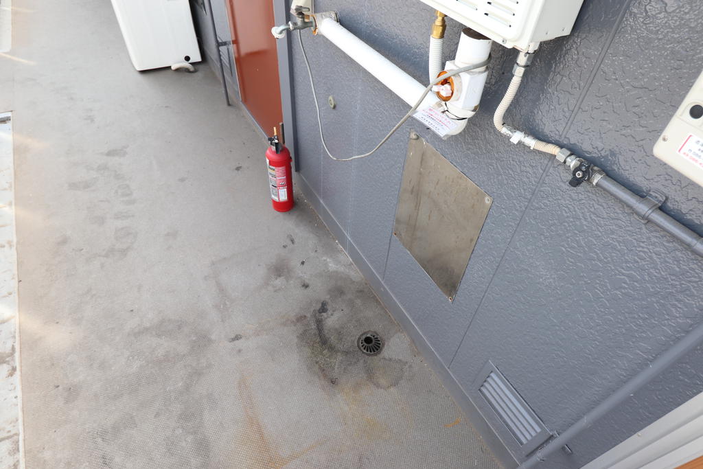 洗面設備　居室外洗濯機置き場あります♪