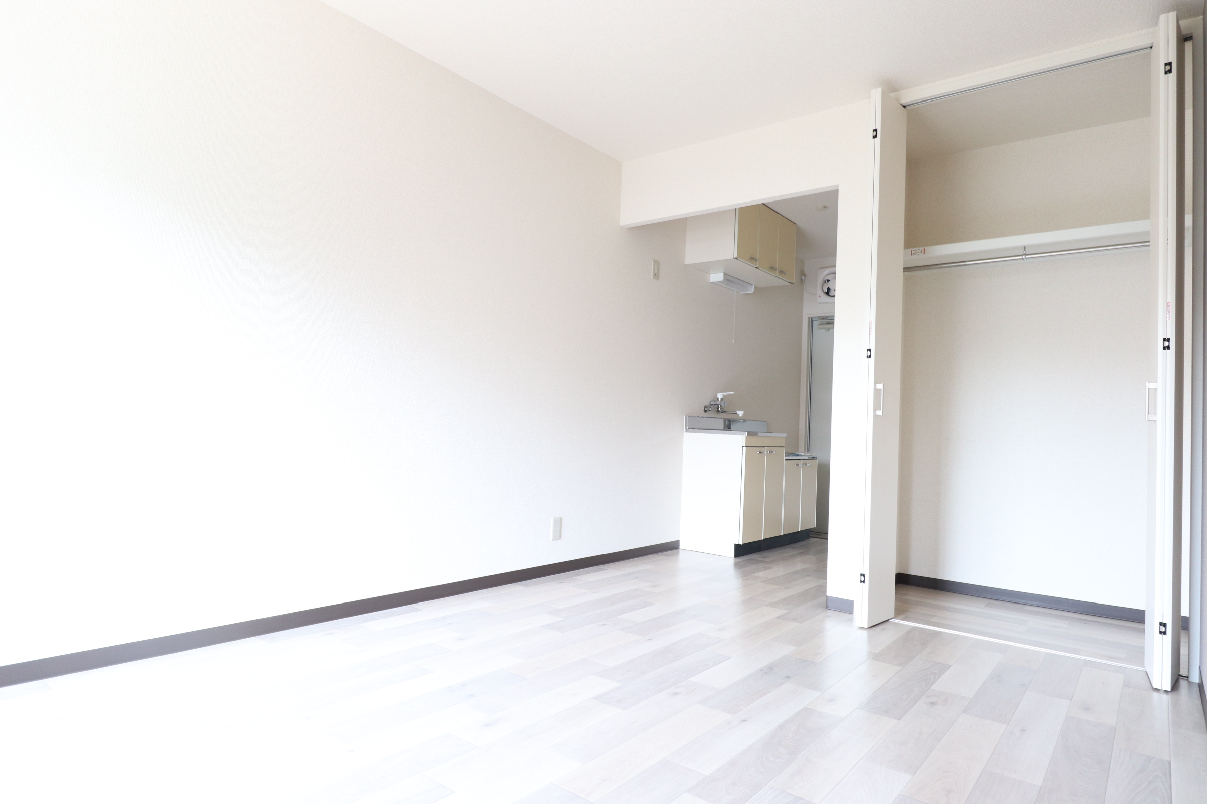 居室・リビング　洋室6帖です♪