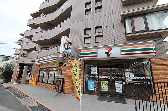 コンビニ　セブンイレブン大東野崎駅南店（コンビニ）まで323m