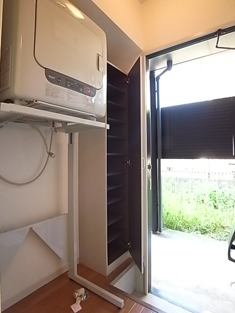 玄関　衣類乾燥機