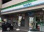 コンビニ　ファミリーマート鶴川駅西店（コンビニ）まで419m