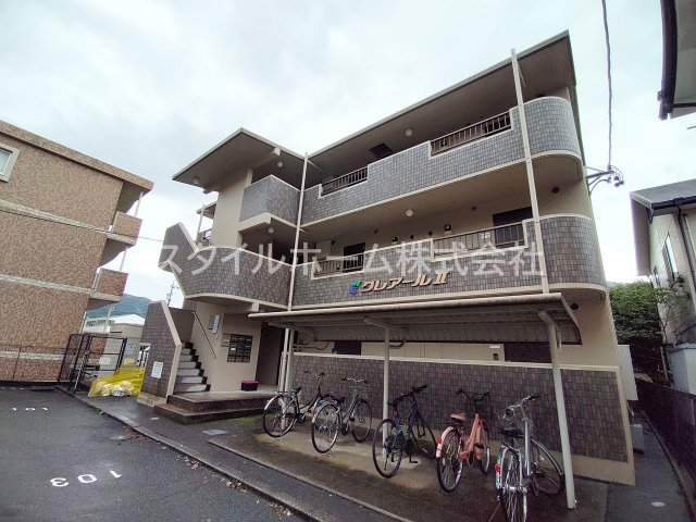 【クレアールIIの建物外観】