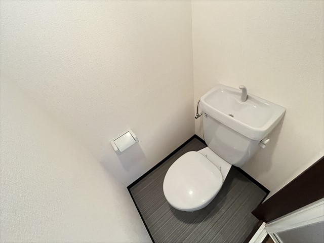 新栄プロパティ南太子堂のトイレ写真