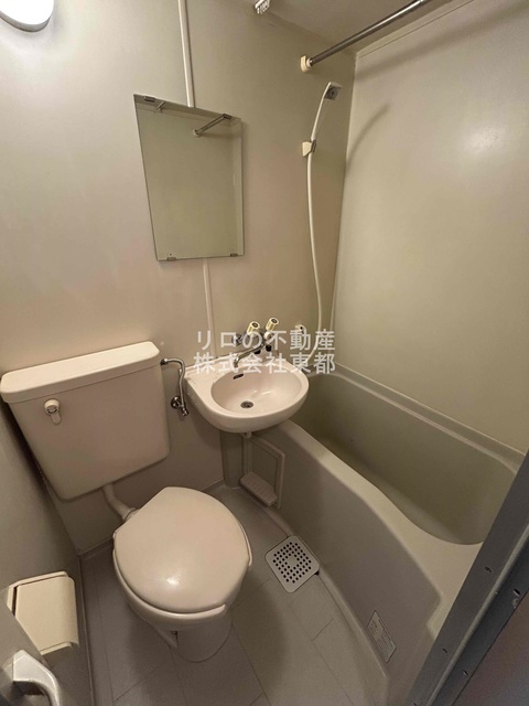 バス・シャワールーム　バストイレが一緒になってるとお掃除がしやすいです♪