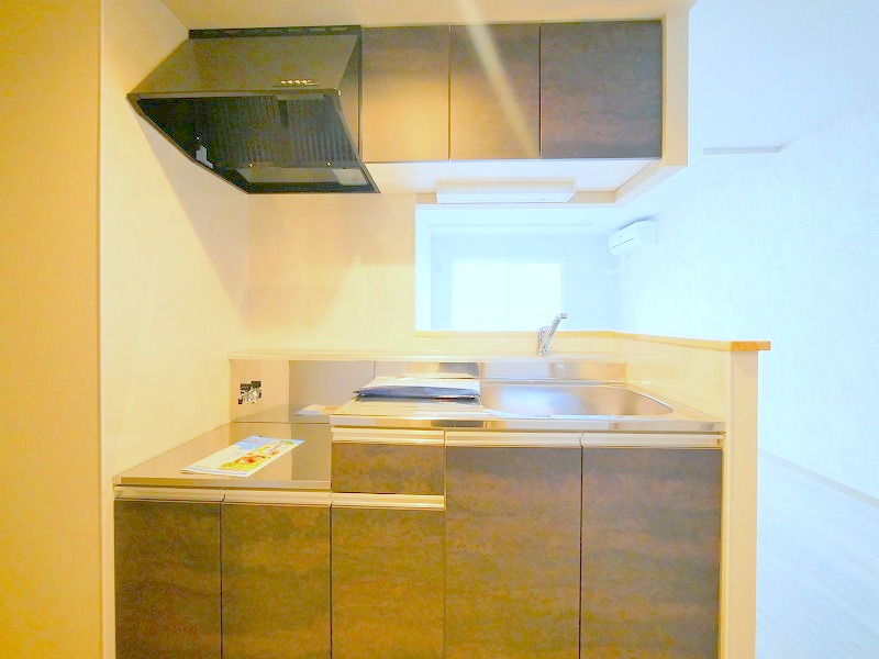 キッチン　対面キッチンは料理も掃除もしやすいです♪