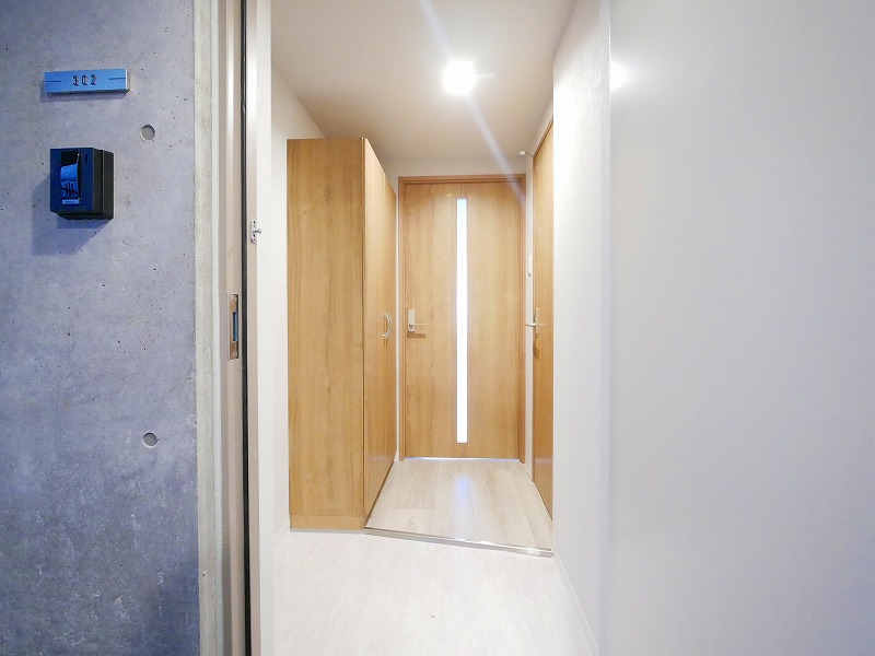 玄関　スッキリ広々とした段差が少ない玄関♪