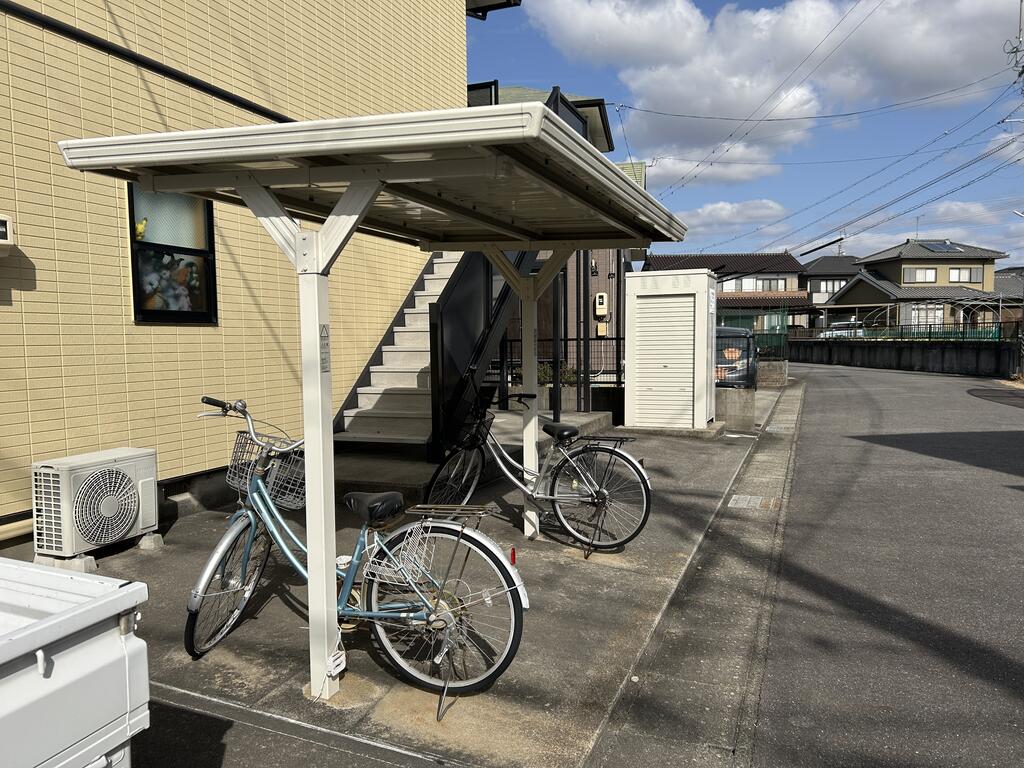 名鉄西尾線 桜町前駅 徒歩19分 2階建 築25年の外観写真