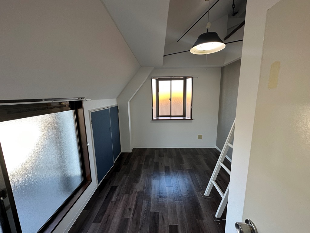 居室・リビング　明るい室内