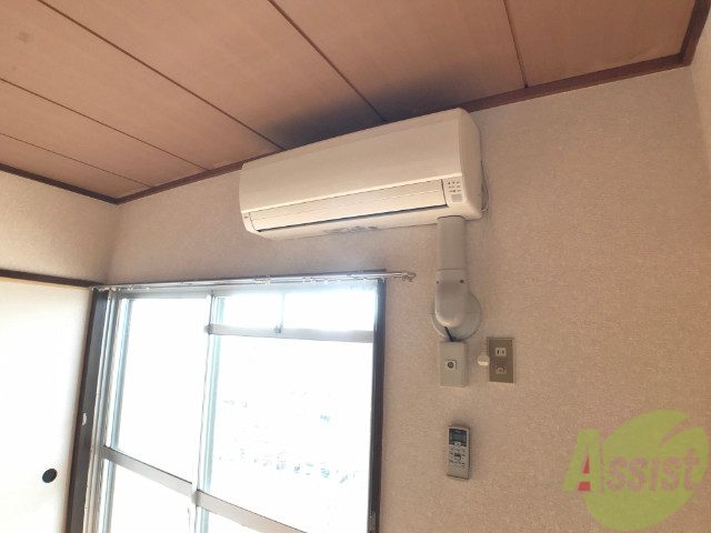 その他設備　あらかじめエアコンがついています。夏も冬も快適ですよ。