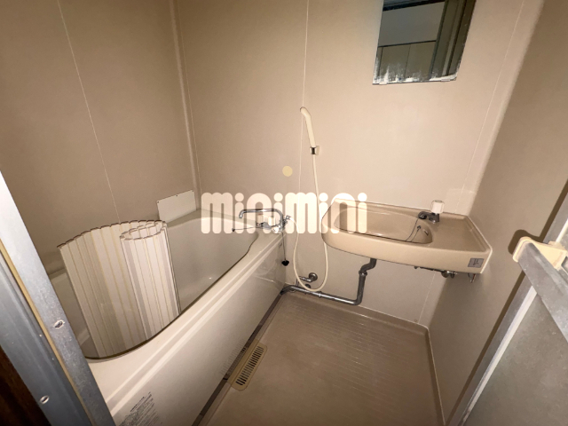 バス・シャワールーム　バス