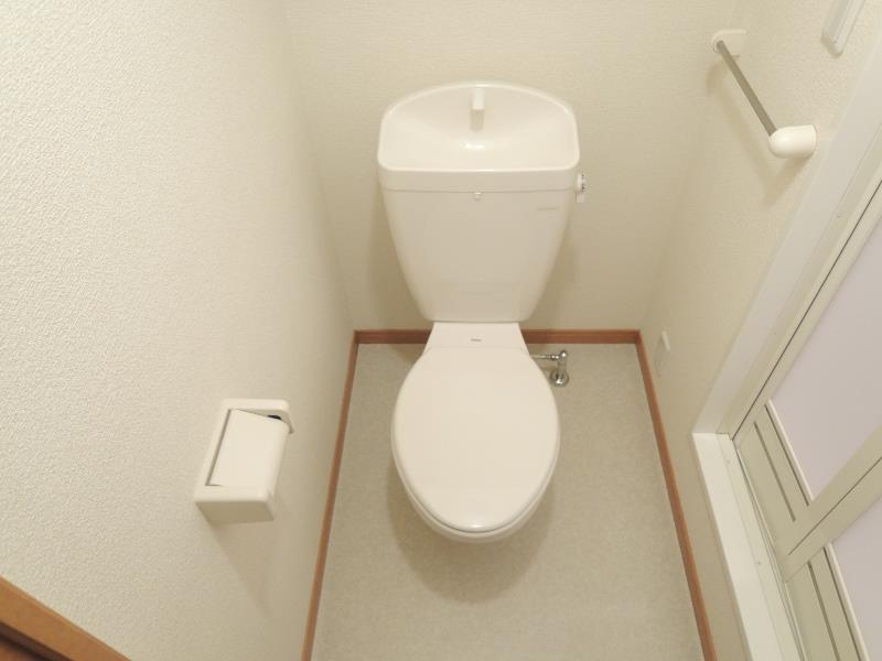 トイレ　バス・トイレはもちろん別仕様