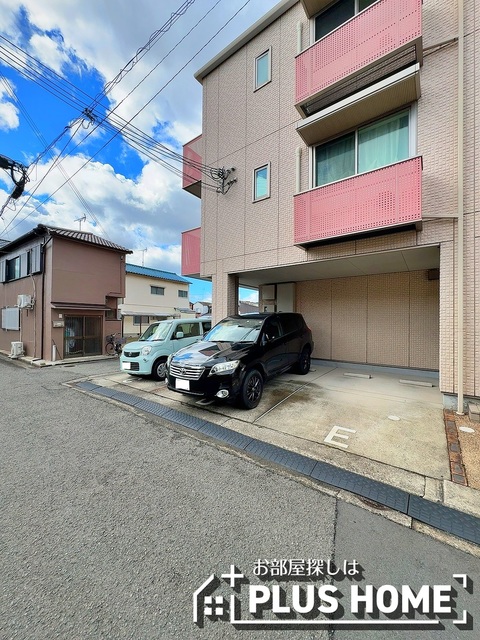 【シャーメゾン美桜の駐車場】