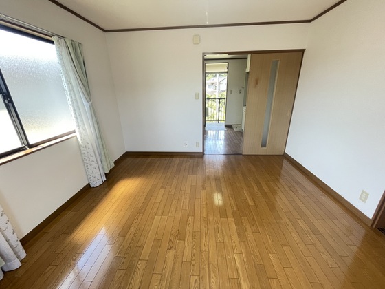 居室・リビング　※別号室の写真です