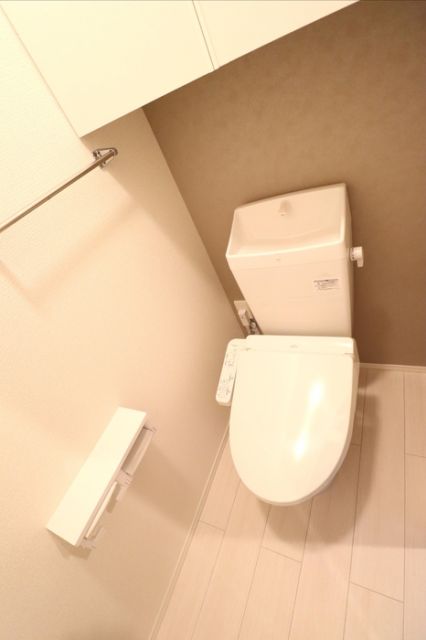 【グラナーデ若木のトイレ】