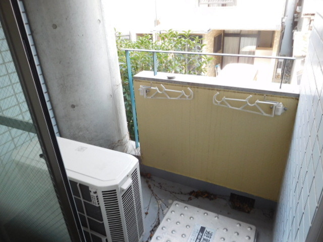 バルコニー　明るいバルコニー