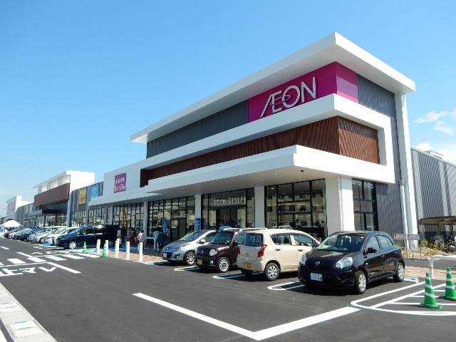 ショッピングセンター　イオンスタイル岡山青江（ショッピングセンター）まで120m