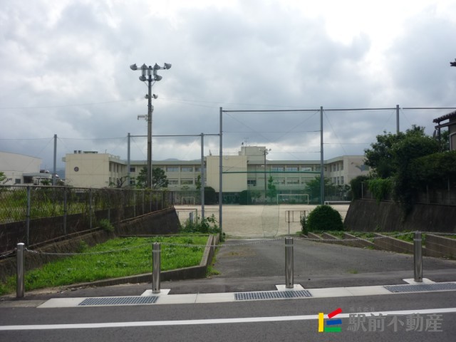 中学校　春日西中学校（中学校）まで800m