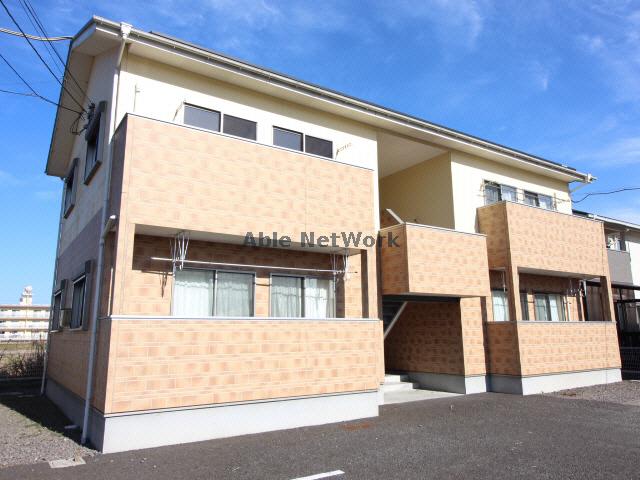 北諸県郡三股町大字蓼池のアパートの建物外観