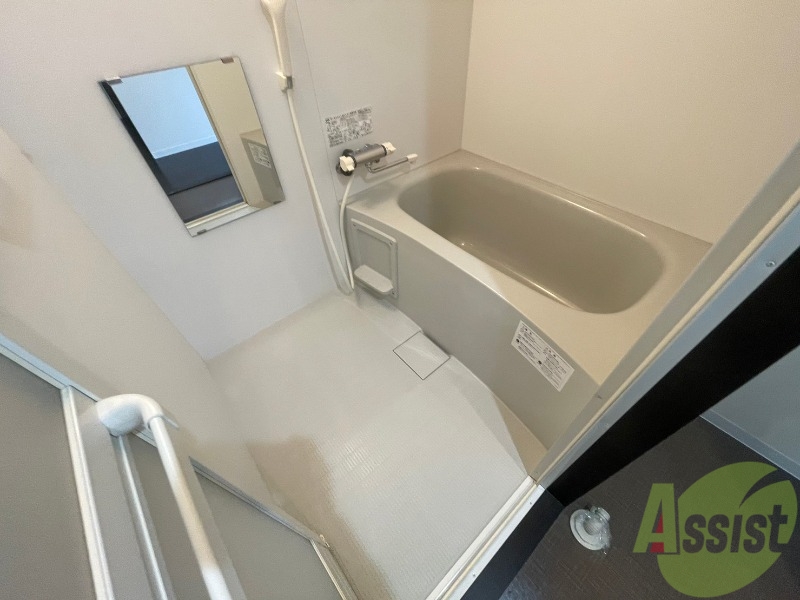 バス・シャワールーム　お風呂になります。一日の疲れを癒してくださいね。