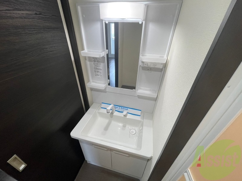 洗面設備　こちらに洗面台があります。朝の洗顔はこちらで。