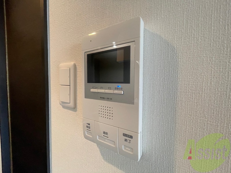 セキュリティ　ＴＶモニター付インターホンです。来客者の顔が見えるので安心！