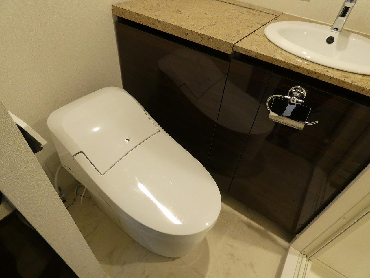 トイレ　トイレ