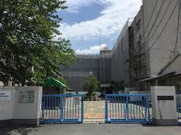 小学校　高槻市立西大冠小学校（小学校）まで594m