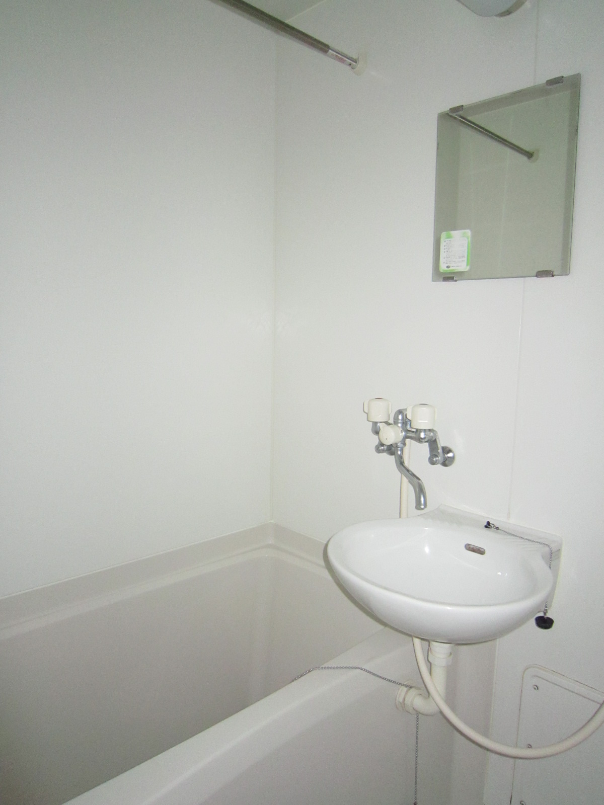 バス・シャワールーム　もちろんバス・トイレ別です♪