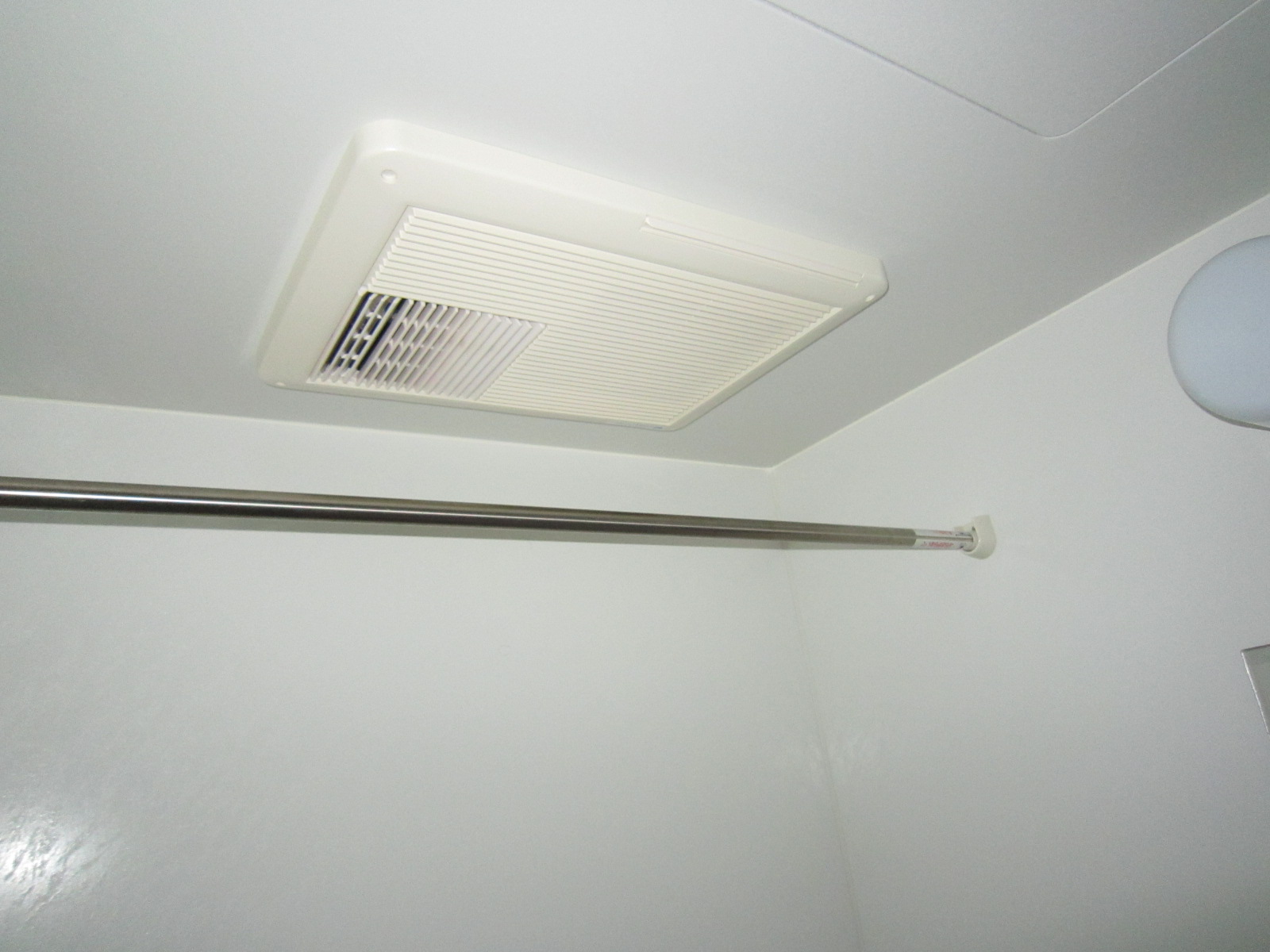 その他　洗濯干場に困らない浴室乾燥機付き！一人暮らしには嬉しいです