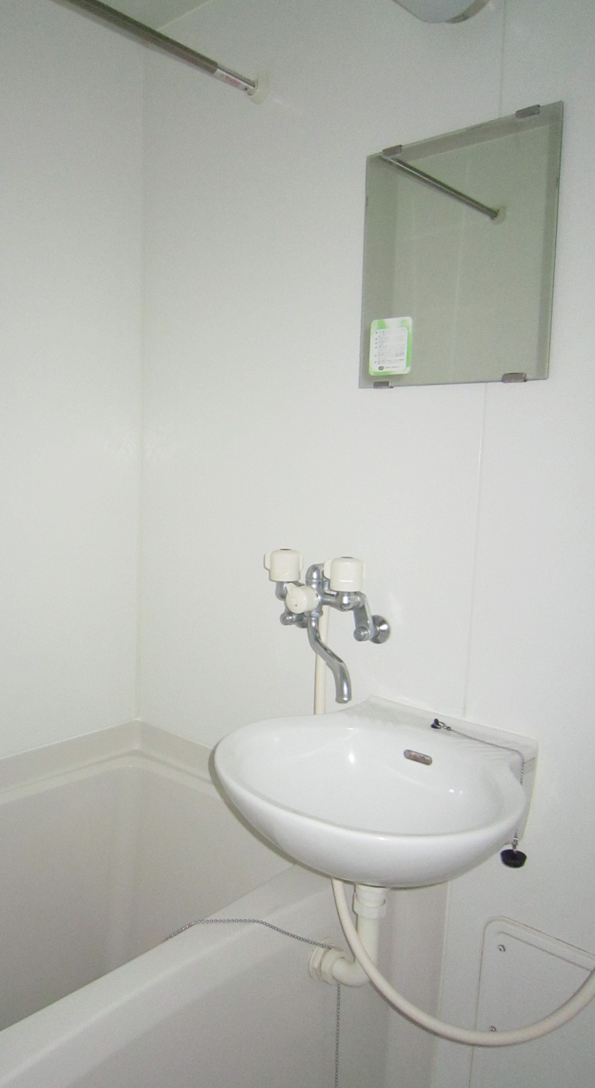 洗面設備　浴室に洗面台