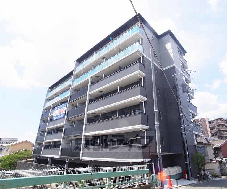 【プレサンス京都鴨川の建物外観】