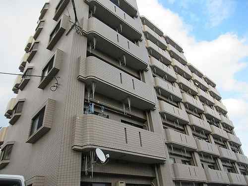 鹿児島市宇宿のマンションの建物外観