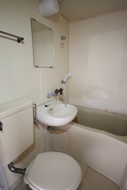 バス・シャワールーム　参考写真（同物件別部屋）