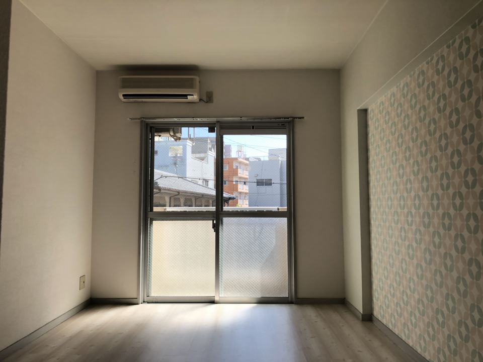 居室・リビング　６．５畳の洋室です☆