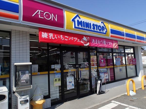 コンビニ　ミニストップ藤井寺4丁目店（コンビニ）まで398m