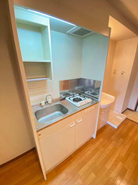 キッチン　同型タイプの写真です