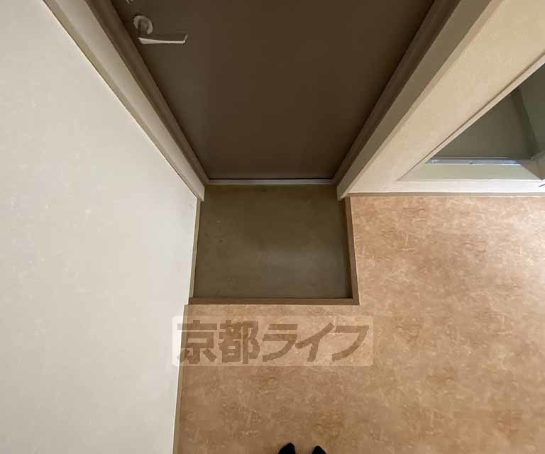 玄関　超コンパクトな土間です。