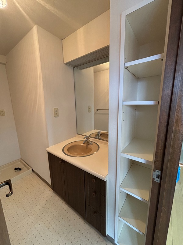 洗面設備　洗面室