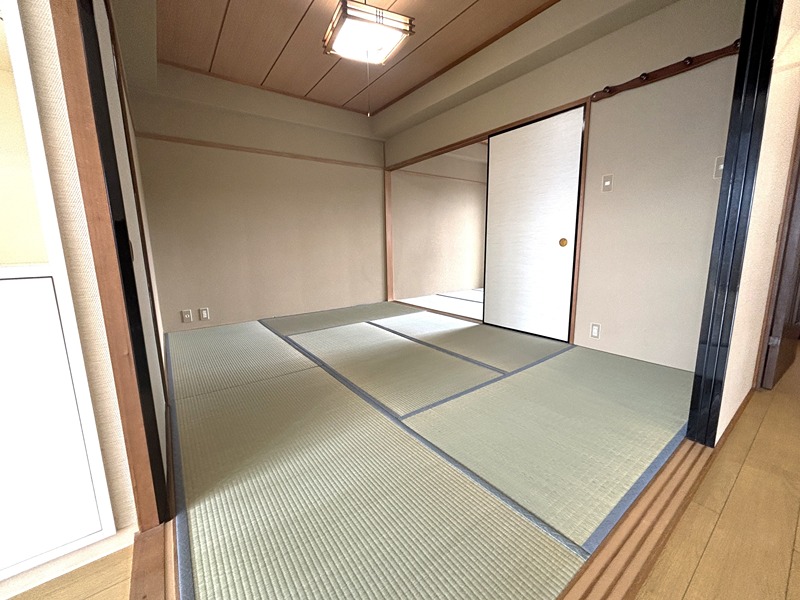 その他部屋・スペース　R7年3月　畳貼替　LDと続き間