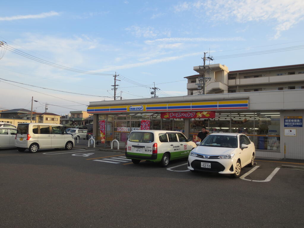 コンビニ　ミニストップ一宮競輪場前店（コンビニ）まで308m