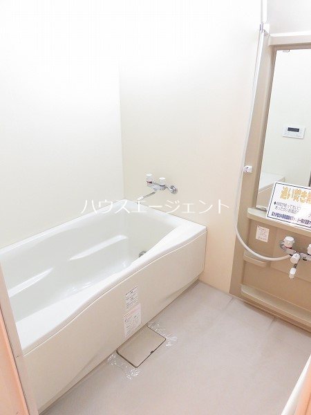 バス・シャワールーム　大きなお風呂で疲れを癒してください。※参考画像