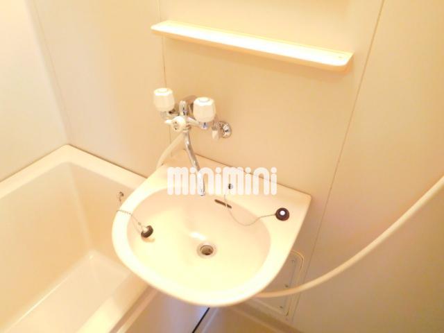 洗面設備　浴室に洗面もあります。