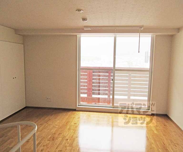 居室・リビング　広々とした洋室１１帖です